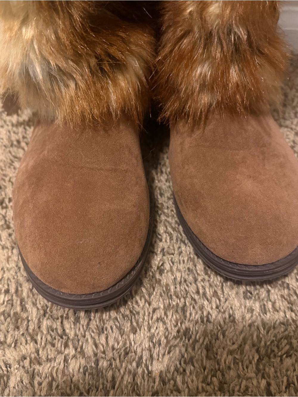MUKLUKS Faux Fur Boots with Knit Cuff - Brown size 8 - Picture 4 of 7
